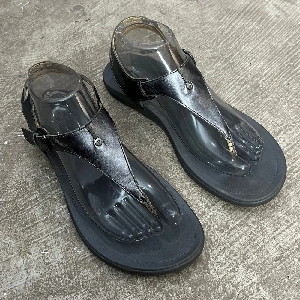🌸🌸 OLUKAI SANDALS 🌸🌸 - Picture 2 of 7